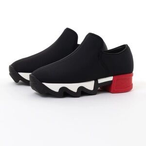 iRi WES BLACK RED LOW TOP SNEAKER